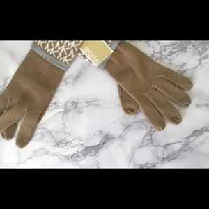 Michael Kors Gloves